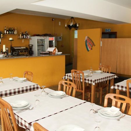 セロリコ・ダ・ベイラ Residencial Parque Bed & Breakfast エクステリア 写真